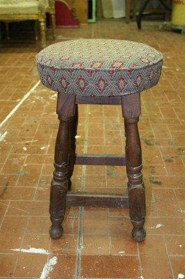 Sgabello basso da pub UK